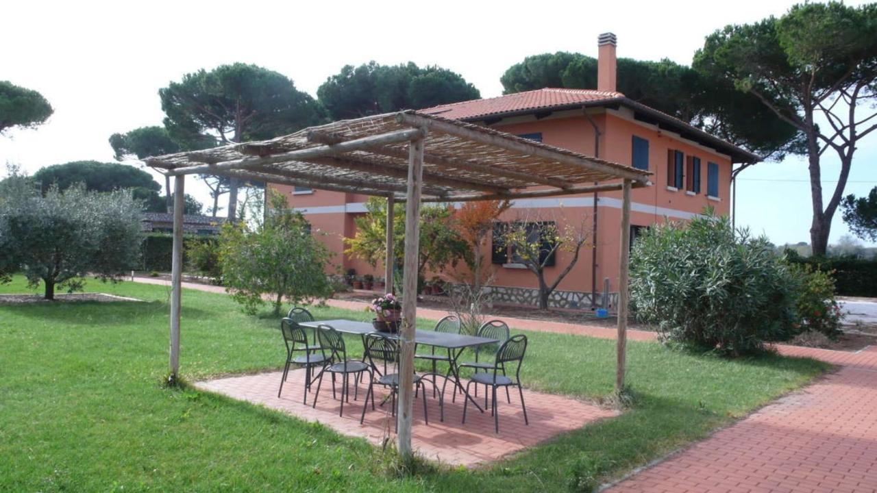 La Fattoria Di Tirrenia Aparthotel Exterior photo