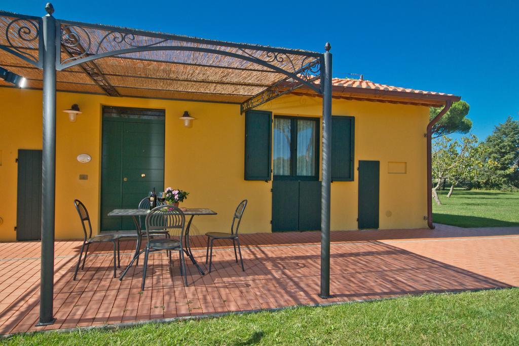 La Fattoria Di Tirrenia Aparthotel Room photo